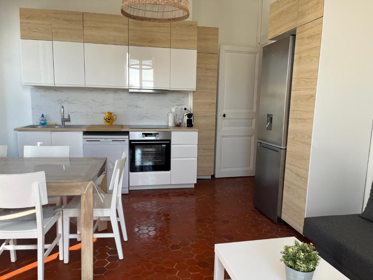 Appartement Hyeres - Centre Ville 3 Chambres 6 Personnes 4Eme Etage Escalier - Sebastien Claire Exterior foto