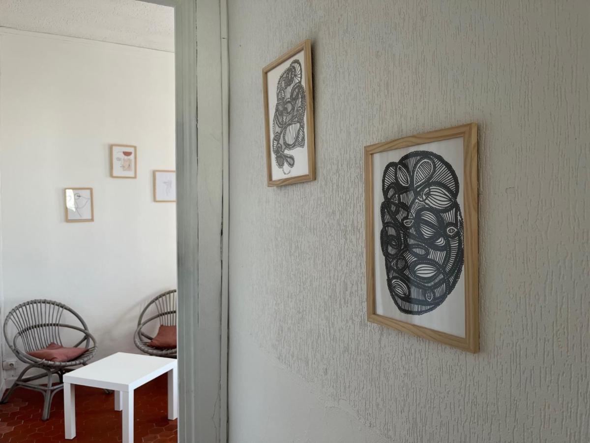 Appartement Hyeres - Centre Ville 3 Chambres 6 Personnes 4Eme Etage Escalier - Sebastien Claire Exterior foto